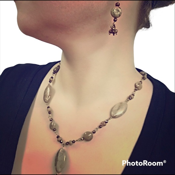 HANDMADE STONE SET - Picture 1 of 3